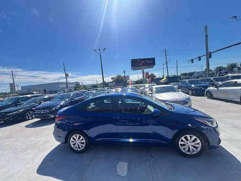 Used 2021 Hyundai Accent SE FWD image 8