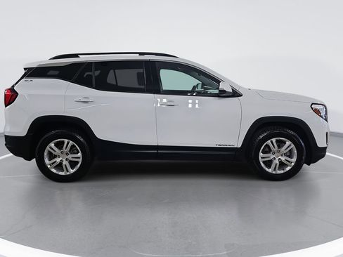 Used 2020 GMC Terrain SLE w/ Driver Convenience Package image 2