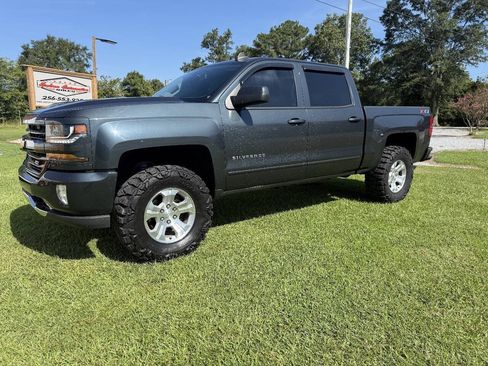 Used 2018 Chevrolet Silverado 1500 LT w/ All Star Edition AWD/4WD image 2