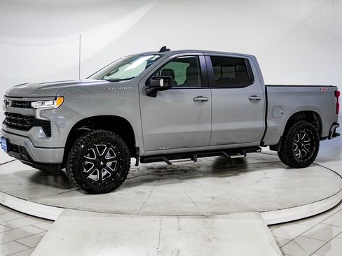 Used 2024 Chevrolet Silverado 1500 RST w/ Convenience Package II image 3