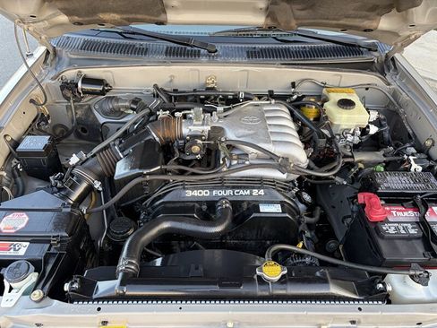 Used 2002 Toyota 4Runner SR5 RWD image 29
