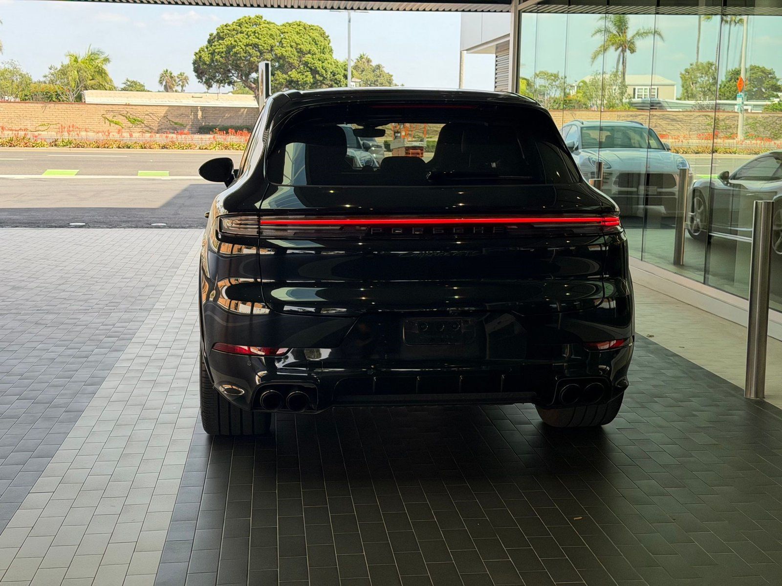 Certified 2025 Porsche Cayenne GTS AWD/4WD image 12