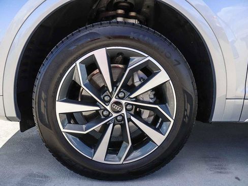 Used 2023 Audi Q5 2.0T Premium w/ Convenience Package image 14