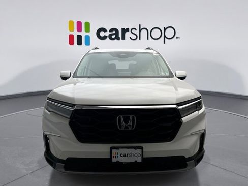 Used 2025 Honda Pilot Elite image 8