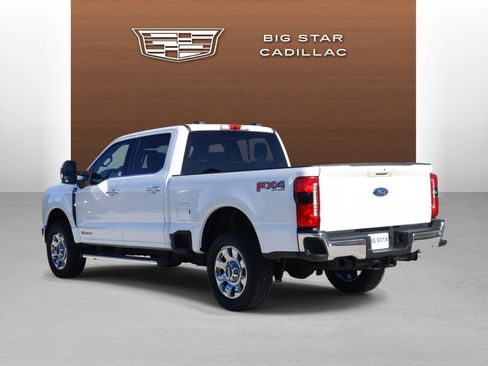 Used 2025 Ford F250 Lariat w/ Chrome Package image 3