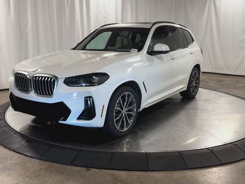 Used 2022 BMW X3 xDrive30i w/ M Sport Package 2 image 4