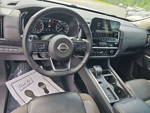 Used 2023 Nissan Pathfinder SL w/ SL Premium Package FWD image 22
