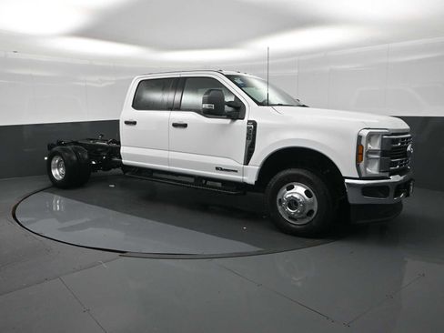 New 2026 Ford F350 XLT AWD/4WD image 2