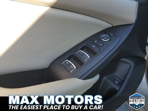Used 2018 Honda Accord LX image 12