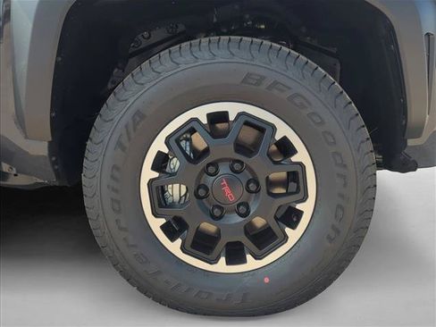 New 2026 Toyota Tacoma TRD Off-Road w/ TRD Off Road Upgrade Package AWD/4WD image 9