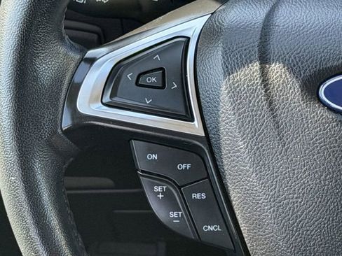 Used 2024 Ford Edge SEL image 13