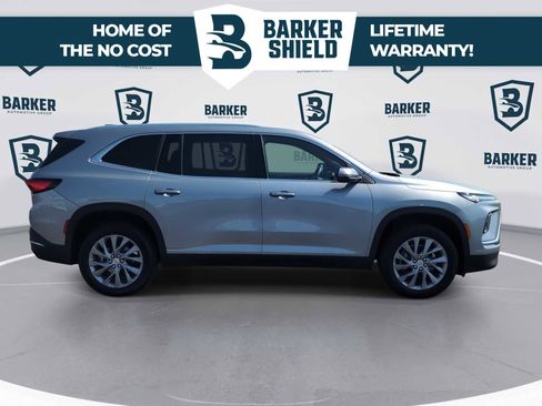 Used 2025 Buick Enclave Preferred AWD/4WD image 10