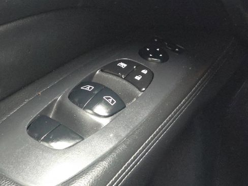 Used 2019 Nissan Pathfinder SV image 25