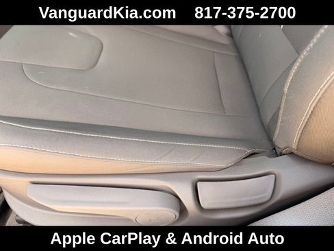 Used 2025 Hyundai Elantra SEL FWD image 15