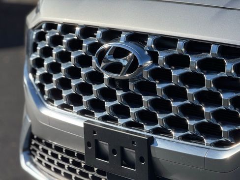 Used 2023 Hyundai Santa Fe SEL w/ Premium Package image 10