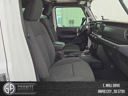 Used 2021 Jeep Wrangler Unlimited Sport image 32
