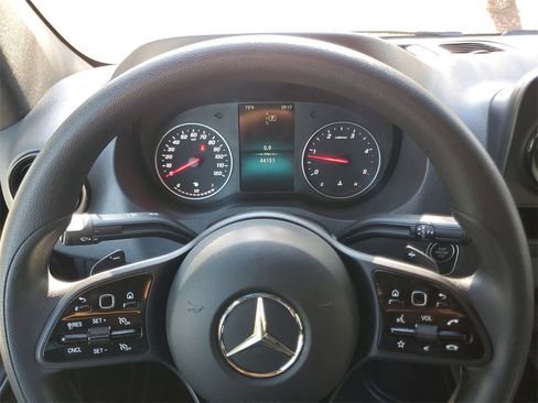 Used 2024 Mercedes-Benz Sprinter 2500 image 22