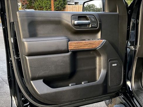 Used 2019 Chevrolet Silverado 1500 High Country w/ High Country Premium Package image 41