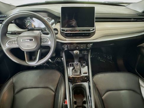 Used 2024 Jeep Compass Limited image 16