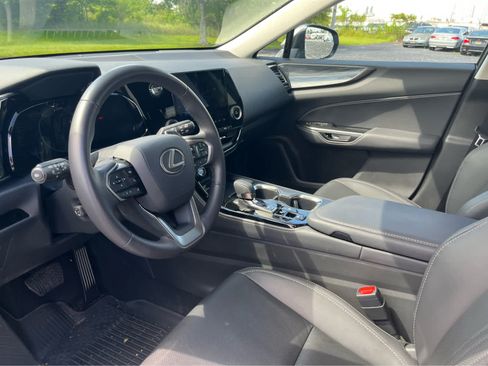 Used 2025 Lexus NX 250 FWD w/ Accessory Package (2T) image 7