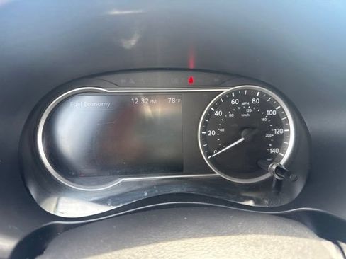 Used 2020 Nissan Kicks SR w/ SR Premium Package FWD image 19