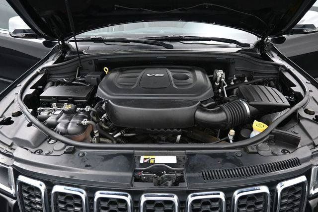 Used 2017 Jeep Grand Cherokee Limited AWD/4WD image 39
