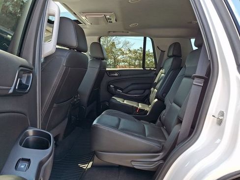 Used 2019 GMC Yukon SLT w/ Open Road Package AWD/4WD image 10