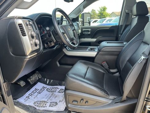Used 2019 Chevrolet Silverado 2500 LTZ w/ Duramax Plus Package AWD/4WD image 25