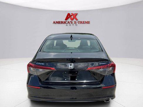 Used 2023 Honda Civic Sport image 5