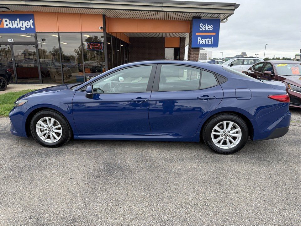 Used 2025 Toyota Camry LE FWD image 2