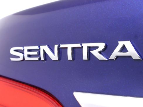 Used 2019 Nissan Sentra SV FWD image 34
