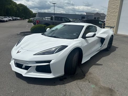 New 2026 Chevrolet Corvette E-Ray w/ ZER Performance Package AWD/4WD image 4
