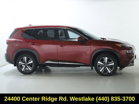 Used 2021 Nissan Rogue Platinum image 11