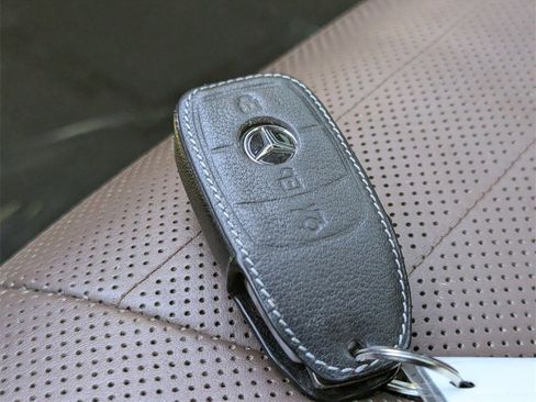 Used 2020 Mercedes-Benz S 560 Sedan image 24