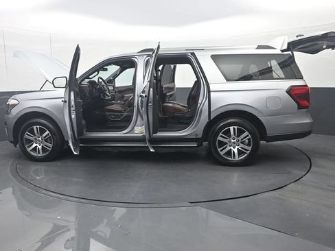 Used 2023 Ford Expedition Max Limited AWD/4WD image 38