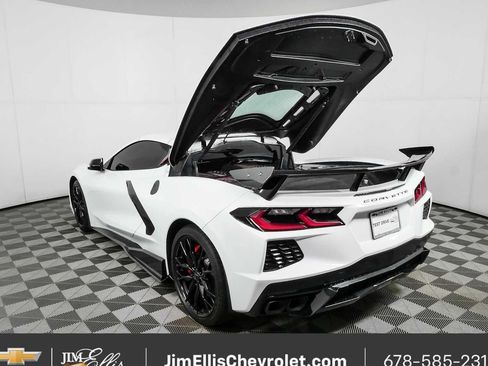 Certified 2024 Chevrolet Corvette Stingray Preferred Cpe w/ Stealth Interior Trim Package RWD image 27