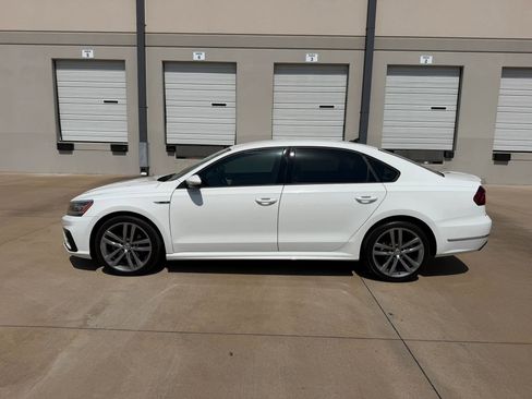 Used 2018 Volkswagen Passat 2.0T S image 6