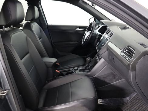 Used 2019 Volkswagen Tiguan SEL R-Line AWD/4WD image 18