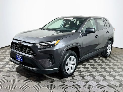 Used 2025 Toyota RAV4 LE AWD/4WD image 3