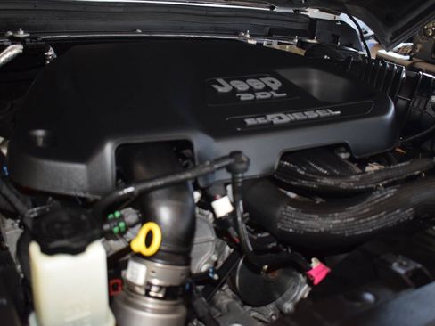 Used 2020 Jeep Wrangler Unlimited Sport AWD/4WD image 46