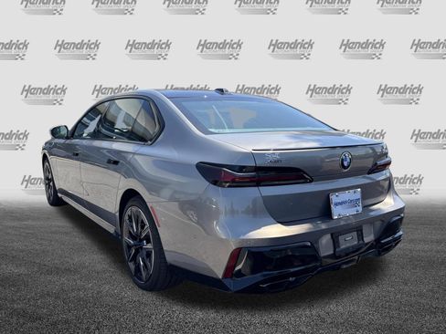 Used 2023 BMW 760i xDrive AWD/4WD image 8