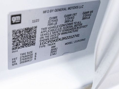 Used 2024 Chevrolet Silverado 1500 LT image 16