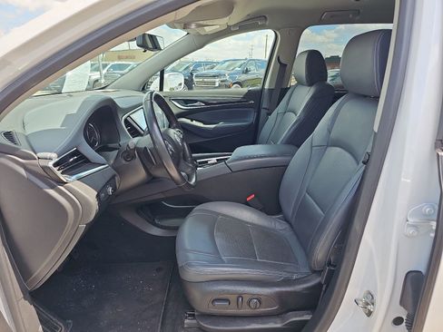 Used 2018 Buick Enclave Essence w/ Trailering Package AWD/4WD image 10