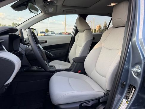 Certified 2026 Toyota Corolla Cross LE w/ Moonroof Package AWD/4WD image 14