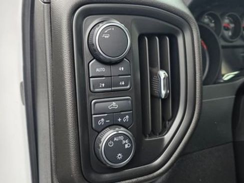 Used 2024 Chevrolet Silverado 1500 W/T w/ Z71 Off-Road Package image 16