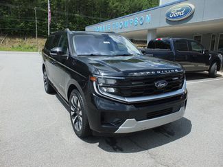 Used 2025 Ford Expedition Platinum w/ Driver's Package AWD/4WD video 1