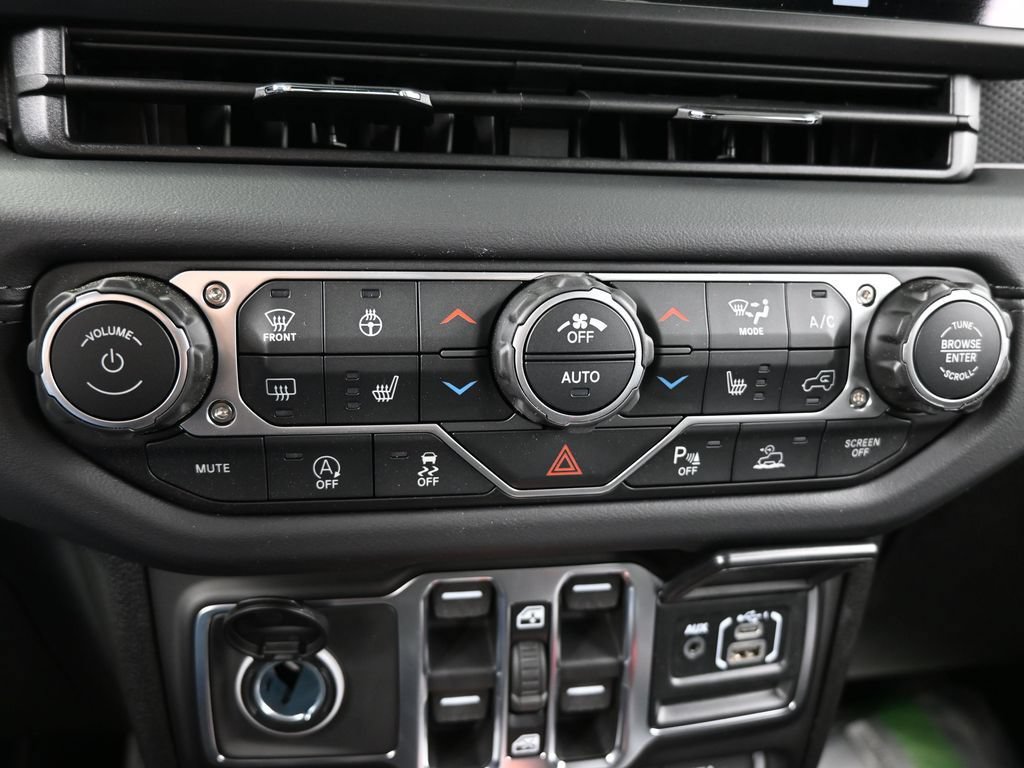New 2026 Jeep Gladiator Rubicon AWD/4WD image 17
