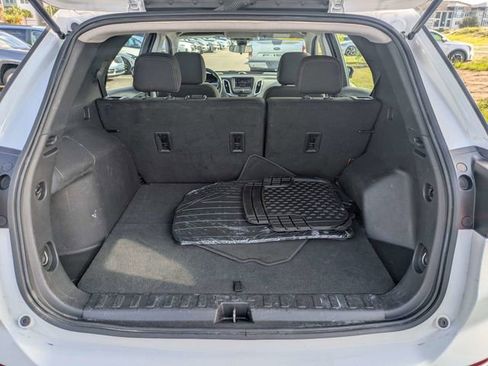 Used 2024 Chevrolet Equinox LS FWD image 12