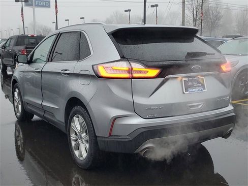 Certified 2020 Ford Edge Titanium image 3