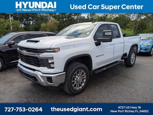 Used 2024 Chevrolet Silverado 2500 LT RWD image 1